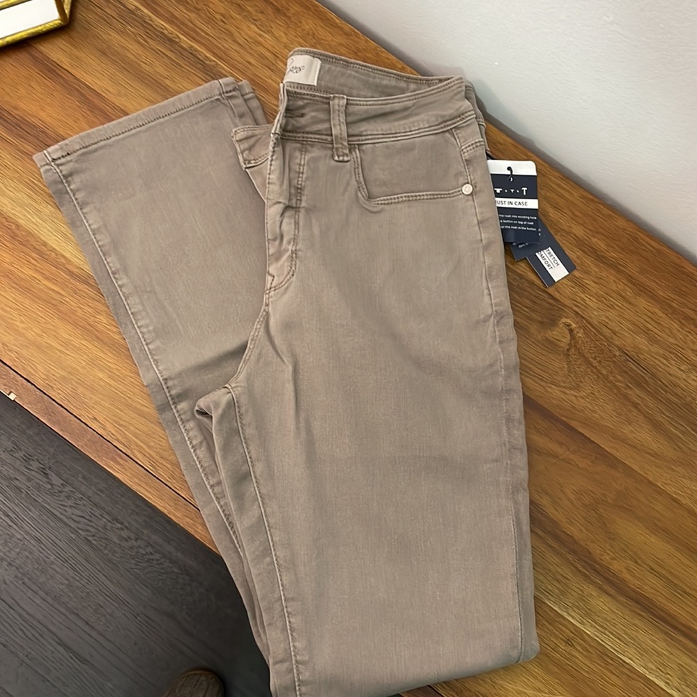Lola Jeans - High Rise Straight Leg Size 29